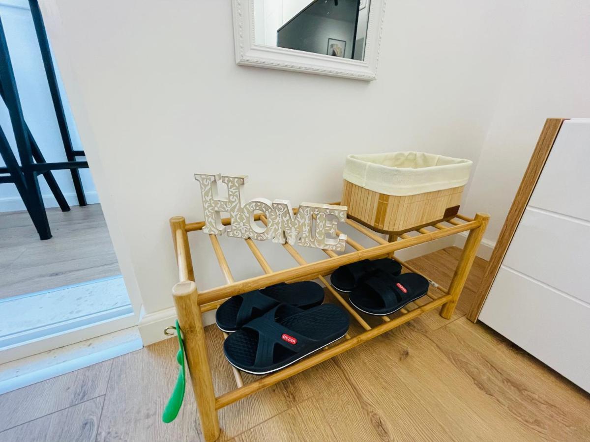 Central Studio Apartment 1, Тирана Экстерьер фото