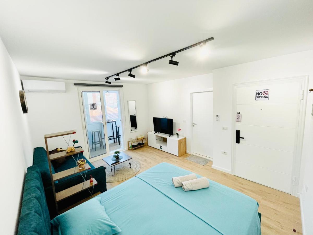 Central Studio Apartment 1, Тирана Экстерьер фото