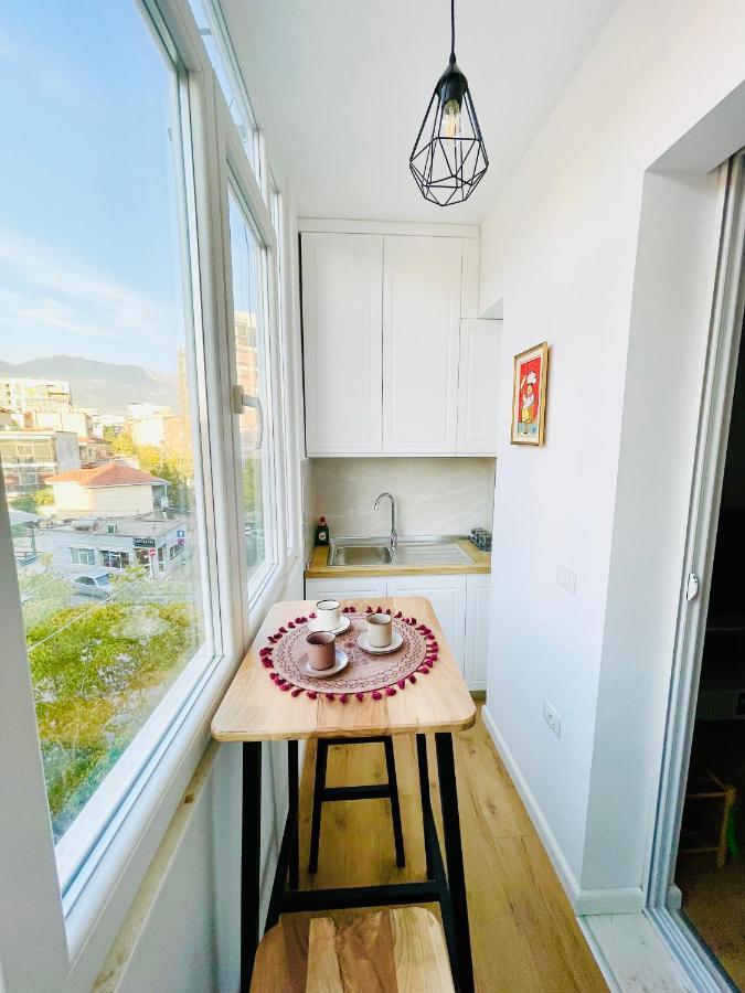 Central Studio Apartment 1, Тирана Экстерьер фото