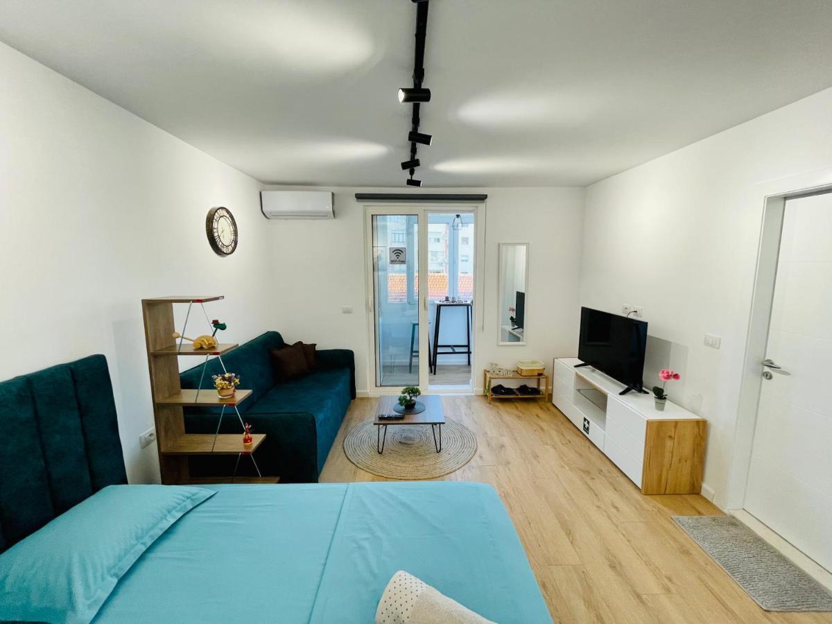 Central Studio Apartment 1, Тирана Экстерьер фото