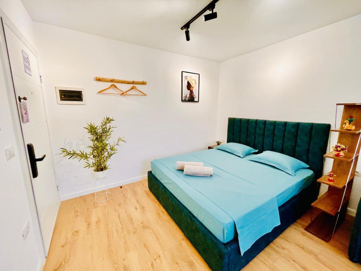Central Studio Apartment 1, Тирана Экстерьер фото