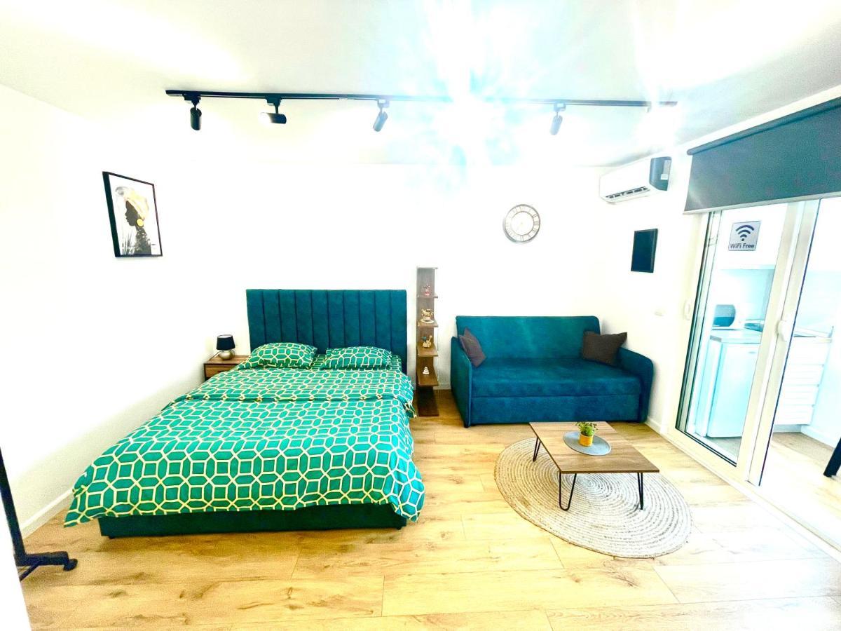 Central Studio Apartment 1, Тирана Экстерьер фото