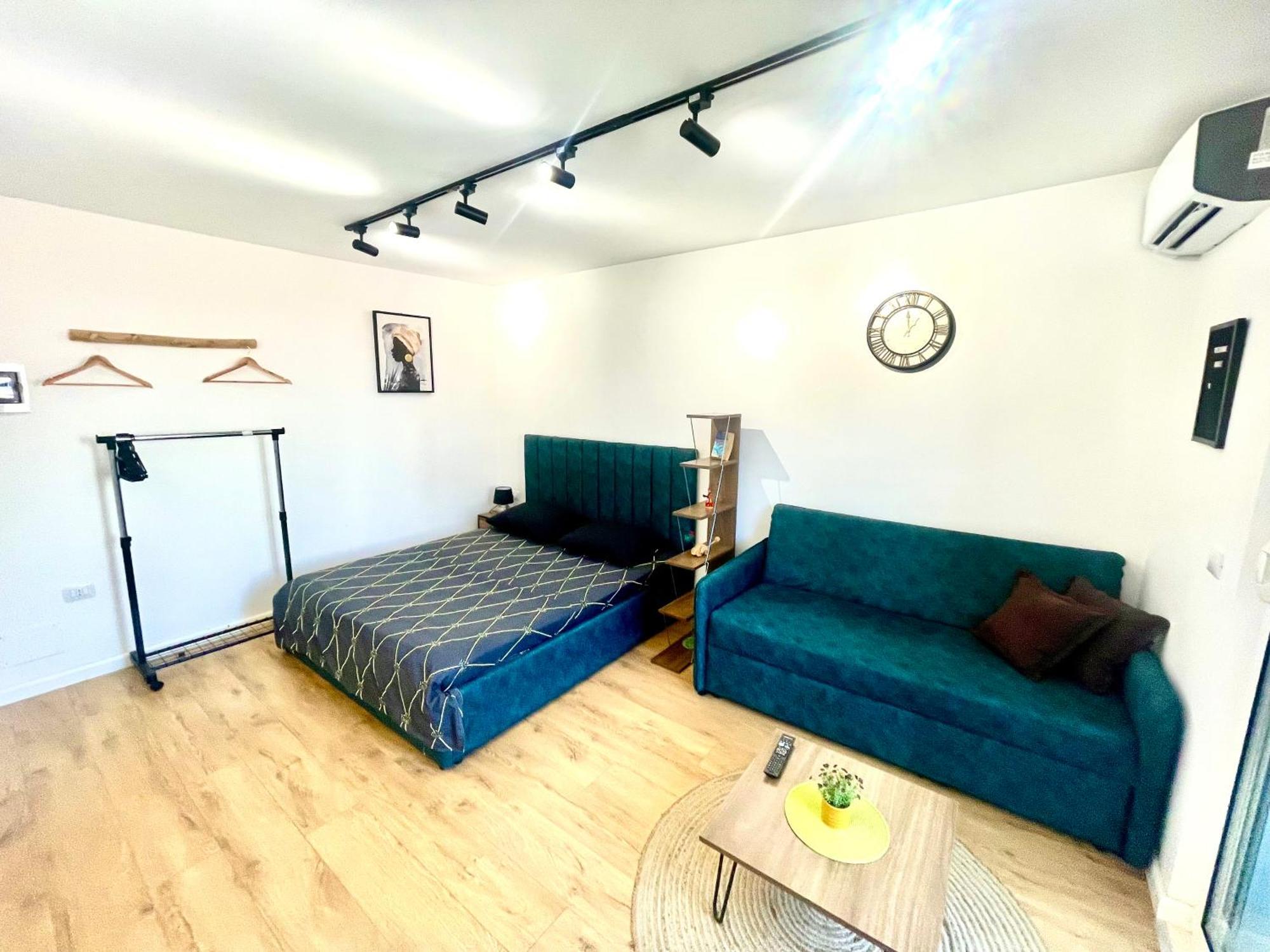 Central Studio Apartment 1, Тирана Экстерьер фото