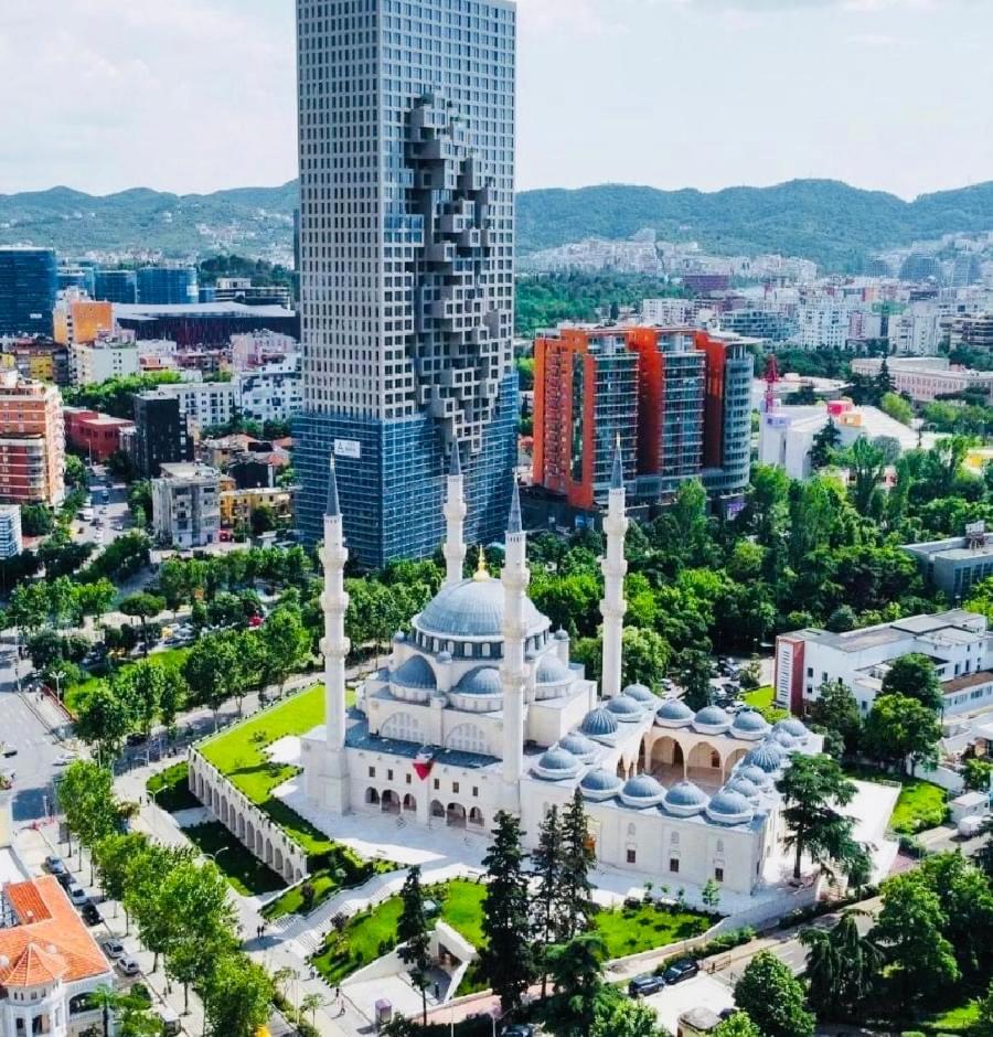 Central Studio Apartment 1, Тирана Экстерьер фото